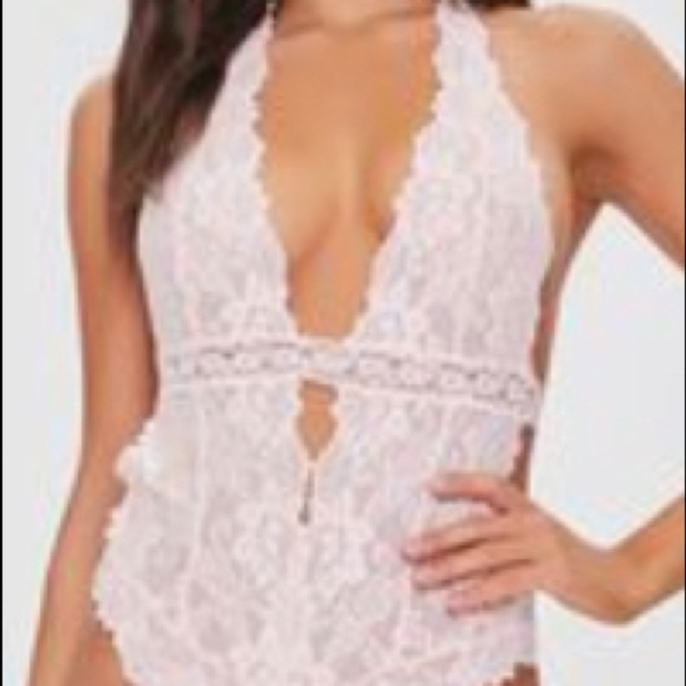 Lace halter bodysuit - Picture 2 of 3